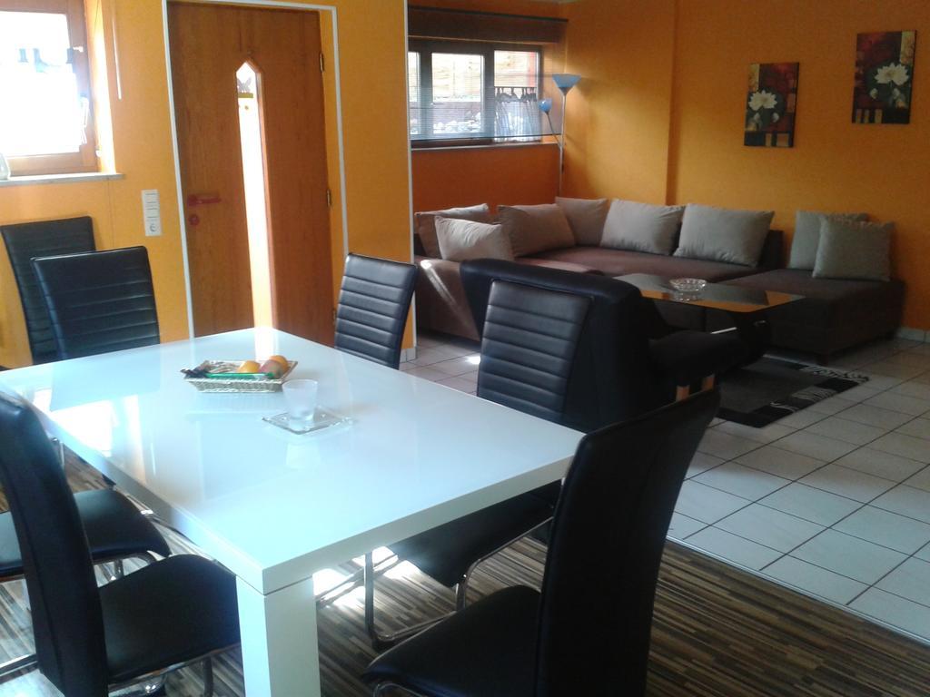 רוסט Ferienwohnung Weiss חדר תמונה